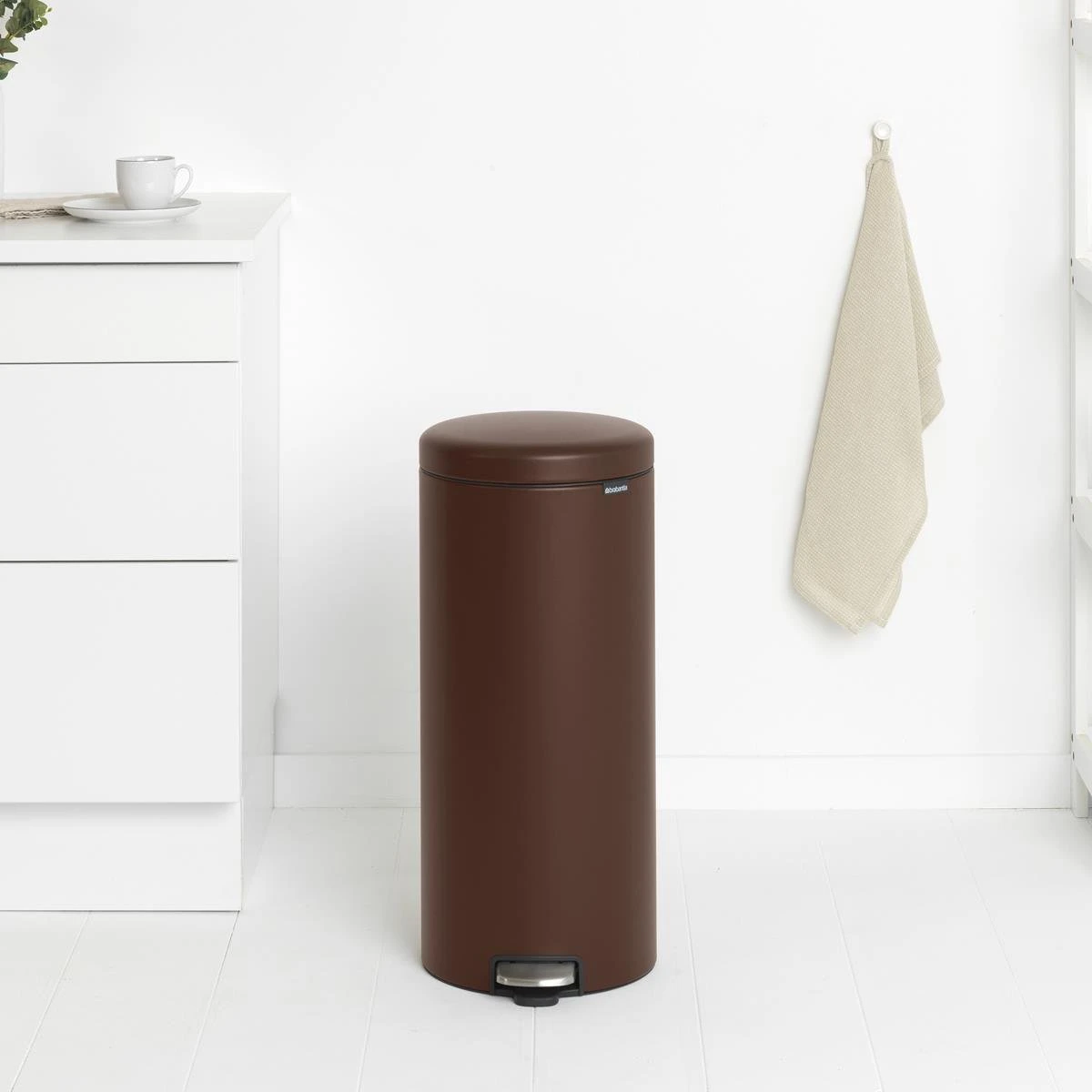 Brabantia NewIcon Pedaalemmer 30 Liter - Mineral Cosy Brown 4 Brabantia NewIcon Pedaalemmer 30 Liter - Mineral Cosy Brown - Afbeelding 2