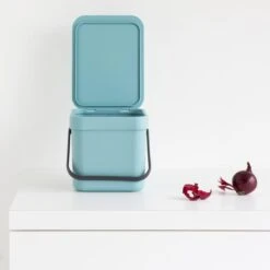 Brabantia Sort & Go Afvalemmer 6 L - Lichtblauw 29 Brabantia Sort & Go Afvalemmer 6 L - Lichtblauw -Brabantia 10231058