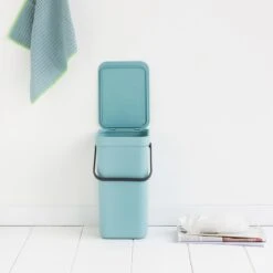 Brabantia Sort & Go Afvalemmer / Opberger 12 L - Lichtblauw 36 Brabantia Sort & Go Afvalemmer / Opberger 12 L - Lichtblauw -Brabantia 10231109