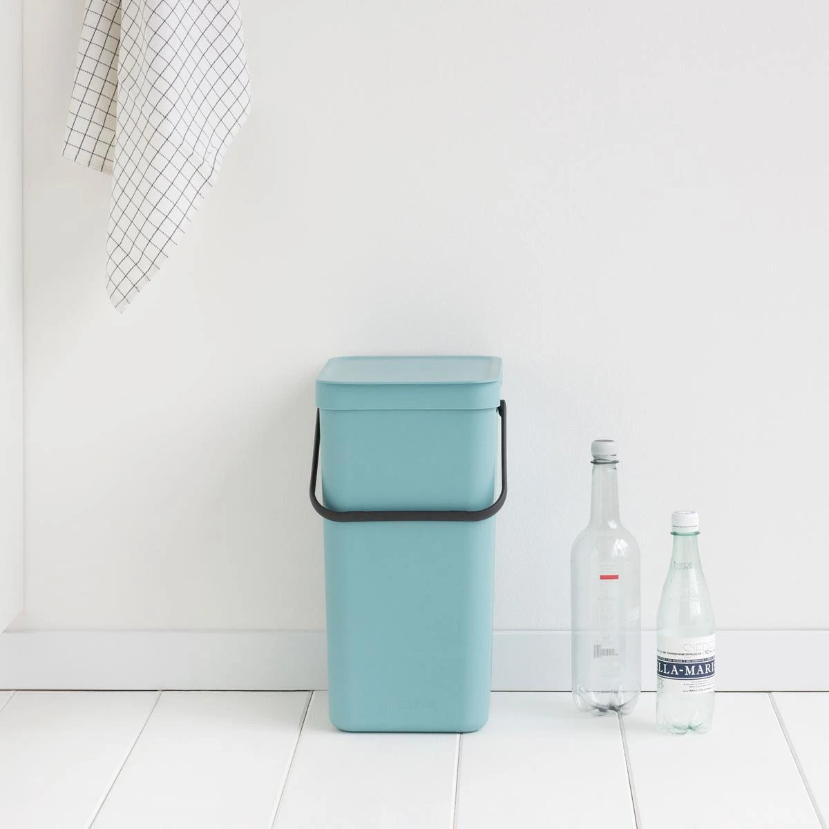 Brabantia Sort & Go Afvalemmer / Opberger 16 L - Lichtblauw 9 Brabantia Sort & Go Afvalemmer / Opberger 16 L - Lichtblauw - Afbeelding 7