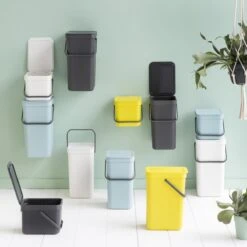 Brabantia Sort & Go Afvalemmer 6 L - Lichtblauw 38 Brabantia Sort & Go Afvalemmer 6 L - Lichtblauw -Brabantia 10231133