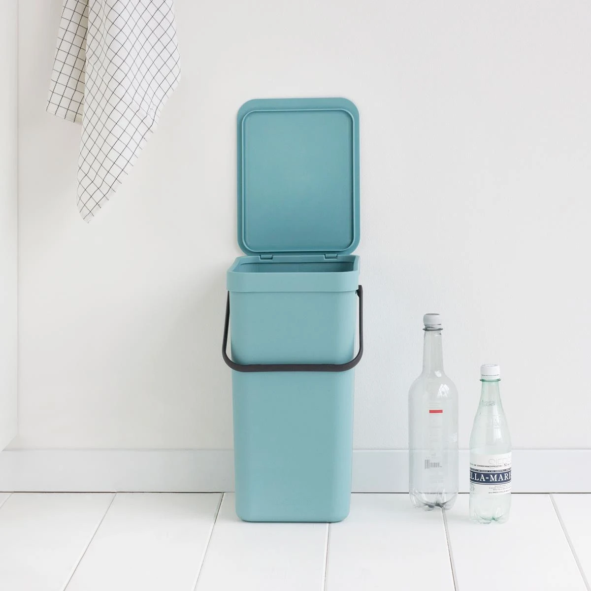 Brabantia Sort & Go Afvalemmer / Opberger 16 L - Lichtblauw 15 Brabantia Sort & Go Afvalemmer / Opberger 16 L - Lichtblauw - Afbeelding 13