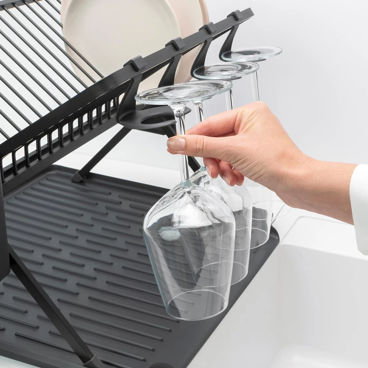 Brabantia Sink Side Inklapbaar Afdruiprek - Dark Grey 7 Brabantia Sink Side Inklapbaar Afdruiprek - Dark Grey - Afbeelding 5