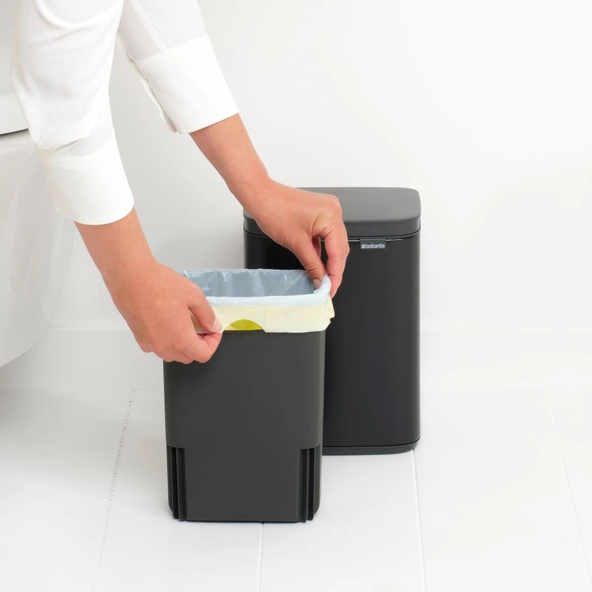 Brabantia Bo Afvalemmer 4 L - Matt Black 5 Brabantia Bo Afvalemmer 4 L - Matt Black - Afbeelding 3