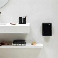 Brabantia Bo Afvalemmer 4 L - Matt Black 25 Brabantia Bo Afvalemmer 4 L - Matt Black -Brabantia 10251136