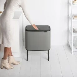 Brabantia Bo Touch Bin Afvalemmer 11 + 23 L - Mineral Concrete Grey 30 Brabantia Bo Touch Bin Afvalemmer 11 + 23 L - Mineral Concrete Grey -Brabantia 10641359