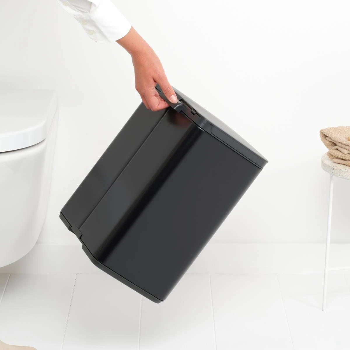Brabantia Bo Afvalemmer 12 L - Matt Black 4 Brabantia Bo Afvalemmer 12 L - Matt Black - Afbeelding 2