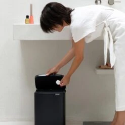 Brabantia Bo Afvalemmer 12 L - Matt Black 26 Brabantia Bo Afvalemmer 12 L - Matt Black -Brabantia 10713165