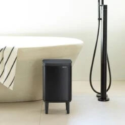 Brabantia Bo Hi Afvalemmer 7 L - Matt Black 30 Brabantia Bo Hi Afvalemmer 7 L - Matt Black -Brabantia 10713275