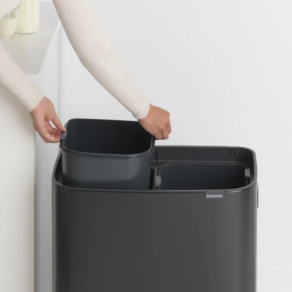 Brabantia Bo Touch Bin Afvalemmer 2 X 30 L - Zwart 22 Brabantia Bo Touch Bin Afvalemmer 2 X 30 L - Zwart - Afbeelding 20
