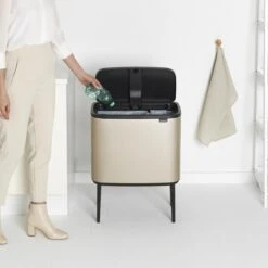Brabantia Bo Touch Bin Afvalemmer 11 + 23 L - Metallic Gold 19 Brabantia Bo Touch Bin Afvalemmer 11 + 23 L - Metallic Gold -Brabantia 10776944