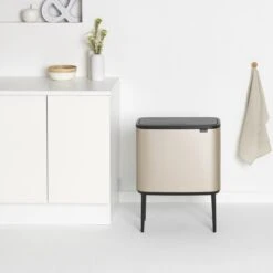 Brabantia Bo Touch Bin Afvalemmer 11 + 23 L - Metallic Gold 30 Brabantia Bo Touch Bin Afvalemmer 11 + 23 L - Metallic Gold -Brabantia 10777921