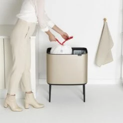 Brabantia Bo Touch Bin Afvalemmer 11 + 23 L - Metallic Gold 32 Brabantia Bo Touch Bin Afvalemmer 11 + 23 L - Metallic Gold -Brabantia 10778032