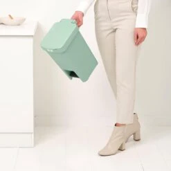 Brabantia StepUp Pedaalemmer - 10 L - Jade Green 20 Brabantia StepUp Pedaalemmer - 10 L - Jade Green -Brabantia 11085554