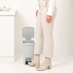 Brabantia StepUp Pedaalemmer - 10 L - Light Grey -Brabantia 11085560