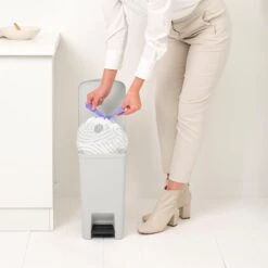 Brabantia StepUp Pedaalemmer - 16 L - Light Grey 19 Brabantia StepUp Pedaalemmer - 16 L - Light Grey -Brabantia 11085648