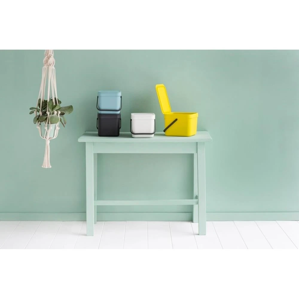 Brabantia Sort & Go Afvalemmer 6 L - Donkergrijs 7 Brabantia Sort & Go Afvalemmer 6 L - Donkergrijs - Afbeelding 5