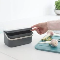 Brabantia GFT Afvalemmertje 1,8 Liter 34 Brabantia GFT Afvalemmertje 1,8 Liter -Brabantia 11141805