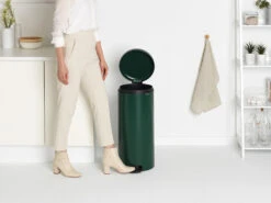Brabantia New Icon Pedaalemmer 30 Liter 17 Brabantia New Icon Pedaalemmer 30 Liter -Brabantia 508391 01 30 EnvironmentImage a630313dd2