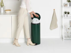 Brabantia New Icon Pedaalemmer 30 Liter 21 Brabantia New Icon Pedaalemmer 30 Liter -Brabantia 508391 01 50 EnvironmentImage e8d8a3b884
