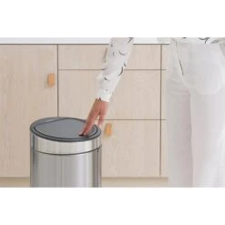 Brabantia Touch Bin Afvalemmer 30L Mat Staal -Brabantia 8710755115462 6