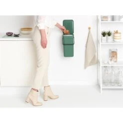 Brabantia Sort And Go Afvalemmer 12L Fir Green 11 Brabantia Sort And Go Afvalemmer 12L Fir Green -Brabantia 8710755129803 4