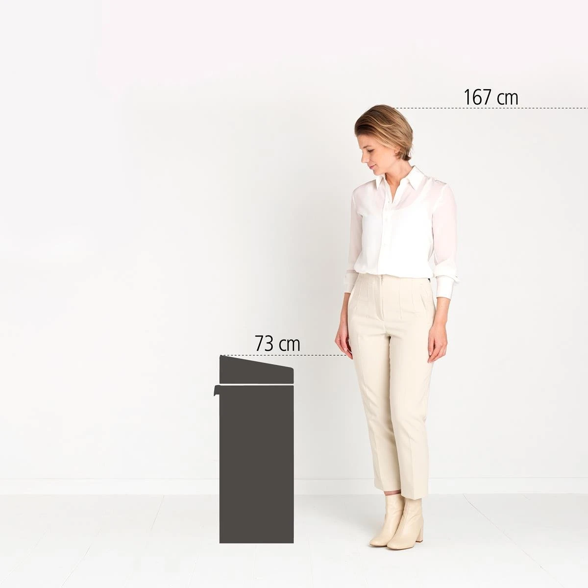 Brabantia Touch Bin Afvalemmer 40 Liter - Soft Beige 4 Brabantia Touch Bin Afvalemmer 40 Liter - Soft Beige - Afbeelding 2