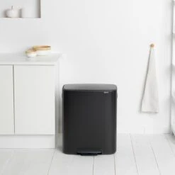 Brabantia Bo Pedaalemmer 2 X 30 L - Zwart 27 Brabantia Bo Pedaalemmer 2 X 30 L - Zwart -Brabantia 9462672