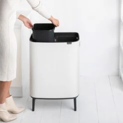 Brabantia Bo Touch Bin Hi Afvalemmer 2 X 30 L - Wit 34 Brabantia Bo Touch Bin Hi Afvalemmer 2 X 30 L - Wit -Brabantia 9463648