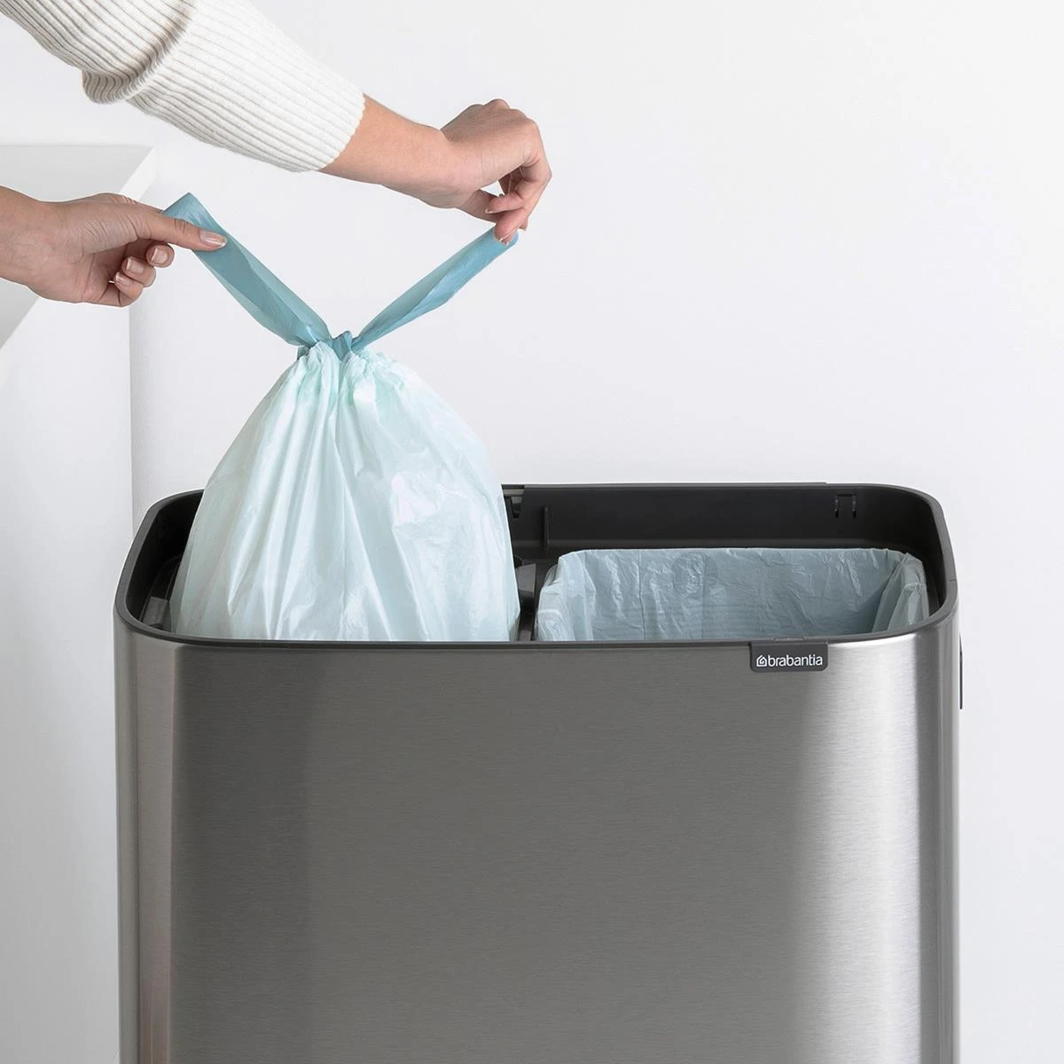 Brabantia Bo Touch Bin Hi Afvalemmer 2 X 30 L - Vingerafdrukvrij 18 Brabantia Bo Touch Bin Hi Afvalemmer 2 X 30 L - Vingerafdrukvrij - Afbeelding 16