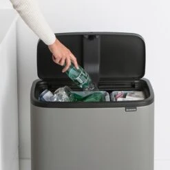 Brabantia Bo Touch Bin Afvalemmer 11 + 23 L - Mineral Concrete Grey 37 Brabantia Bo Touch Bin Afvalemmer 11 + 23 L - Mineral Concrete Grey -Brabantia 9463831