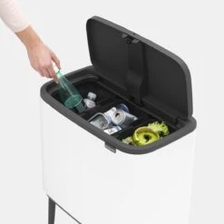 Brabantia Bo Touch Bin Afvalemmer 3 X 11 L - Wit 33 Brabantia Bo Touch Bin Afvalemmer 3 X 11 L - Wit -Brabantia 9463955