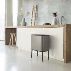 Brabantia Bo Touch Bin Afvalemmer 11 + 23 L - Platinum 38 Brabantia Bo Touch Bin Afvalemmer 11 + 23 L - Platinum -Brabantia 9464053