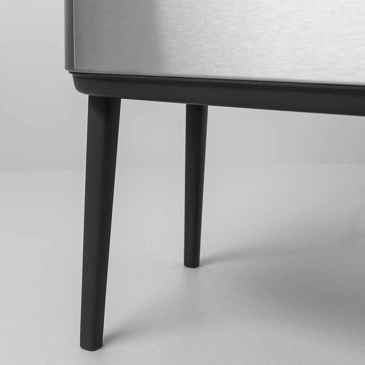 Brabantia Bo Touch Bin Afvalemmer 11 + 23 L - Vingerafdrukvrij - Zilver 21 Brabantia Bo Touch Bin Afvalemmer 11 + 23 L - Vingerafdrukvrij - Zilver - Afbeelding 19