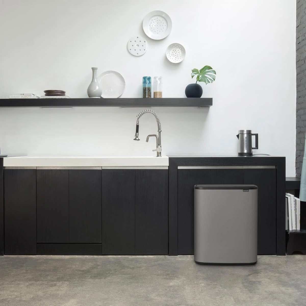 Brabantia Bo Touch Bin Afvalemmer 2 X 30 L - Mineral Concrete Grey 4 Brabantia Bo Touch Bin Afvalemmer 2 X 30 L - Mineral Concrete Grey - Afbeelding 2