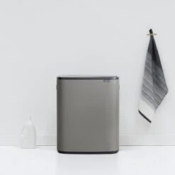 Brabantia Bo Touch Bin Afvalemmer 2 X 30 L - Mineral Concrete Grey 36 Brabantia Bo Touch Bin Afvalemmer 2 X 30 L - Mineral Concrete Grey -Brabantia 9464165