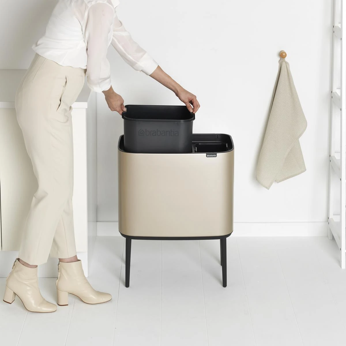 Brabantia Bo Touch Bin Afvalemmer 11 + 23 L - Metallic Gold 13 Brabantia Bo Touch Bin Afvalemmer 11 + 23 L - Metallic Gold - Afbeelding 11