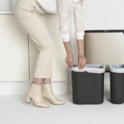 Brabantia Bo Touch Bin Afvalemmer 11 + 23 L - Metallic Gold 31 Brabantia Bo Touch Bin Afvalemmer 11 + 23 L - Metallic Gold -Brabantia 9464285