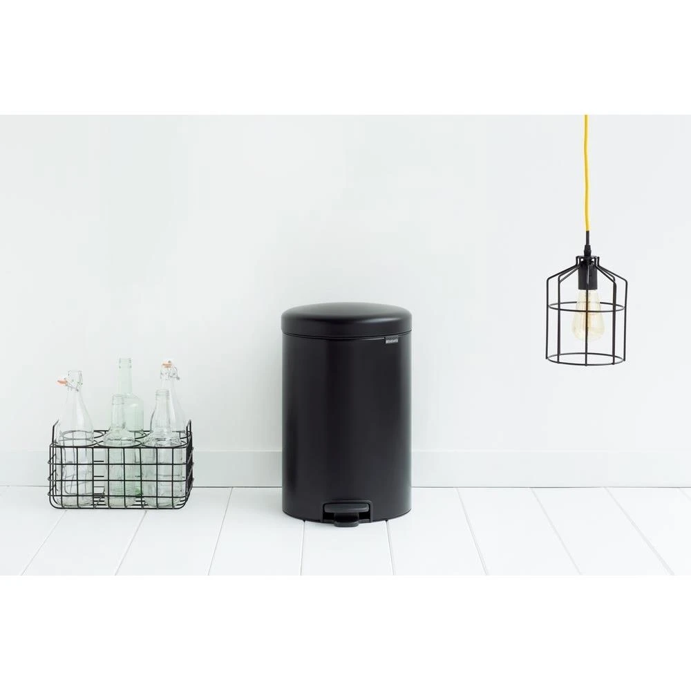 Brabantia NewIcon Pedaalemmer 20 Liter 10 Brabantia NewIcon Pedaalemmer 20 Liter - Afbeelding 8