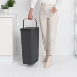 Brabantia Sort & Go Afvalemmer 40 L - Donkergrijs 22 Brabantia Sort & Go Afvalemmer 40 L - Donkergrijs -Brabantia 9472962