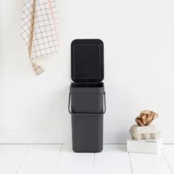 Brabantia Sort & Go Afvalemmer / Opberger 16 L - Donkergrijs -Brabantia 9472969 1
