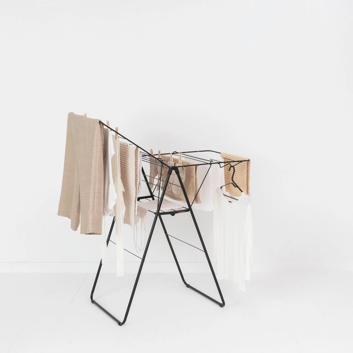 Brabantia HangOn Droogrek 15 Meter - Matt Black 13 Brabantia HangOn Droogrek 15 Meter - Matt Black - Afbeelding 11