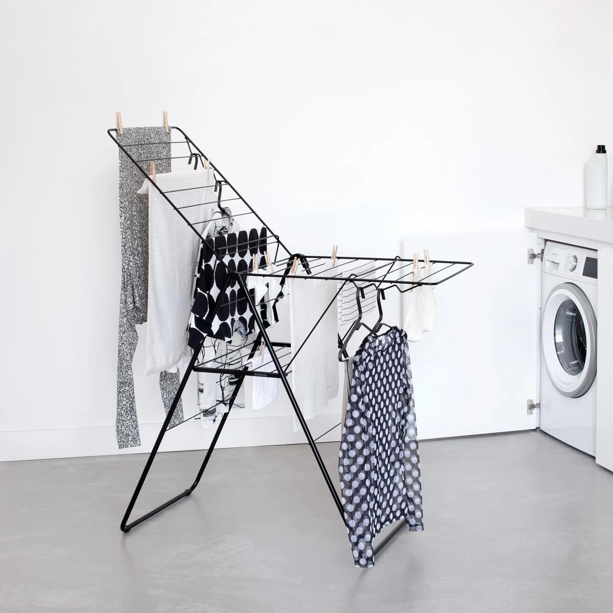 Brabantia HangOn Droogrek 20 Meter - Matt Black 8 Brabantia HangOn Droogrek 20 Meter - Matt Black - Afbeelding 6