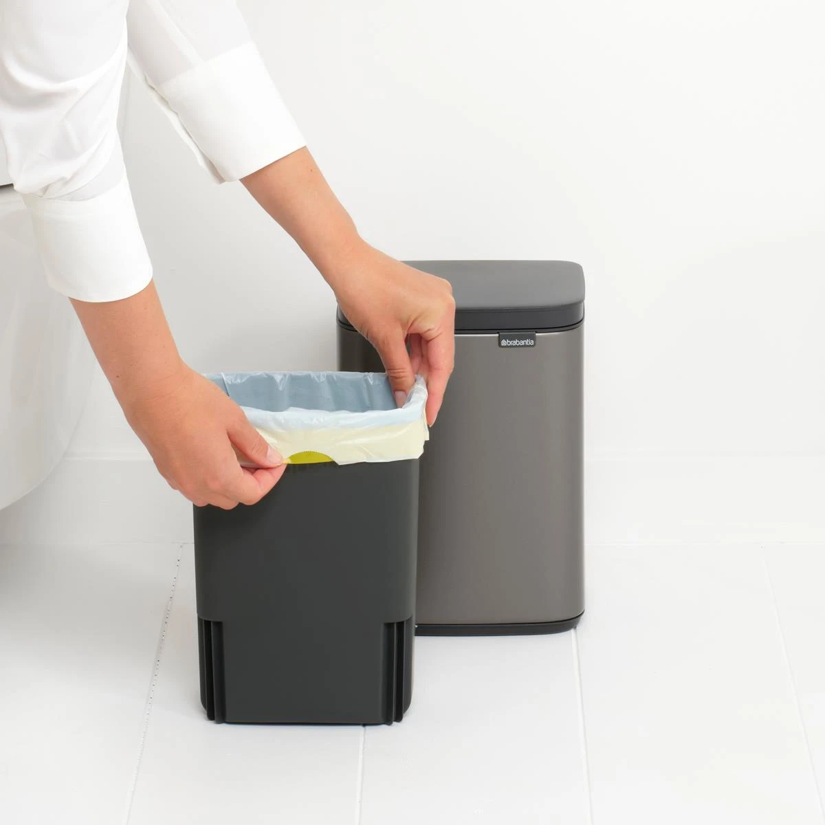 Brabantia Bo Afvalemmer 4 L - Platinum 8 Brabantia Bo Afvalemmer 4 L - Platinum - Afbeelding 6