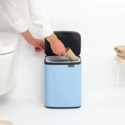 Brabantia Bo Afvalemmer 7 L - Dreamy Blue 16 Brabantia Bo Afvalemmer 7 L - Dreamy Blue -Brabantia 9483972