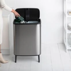 Brabantia Bo Touch Bin Hi Afvalemmer 2 X 30 L - Vingerafdrukvrij 38 Brabantia Bo Touch Bin Hi Afvalemmer 2 X 30 L - Vingerafdrukvrij -Brabantia 9486829