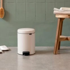 Brabantia NewIcon Pedaalemmer 3 Liter - Soft Beige 12 Brabantia NewIcon Pedaalemmer 3 Liter - Soft Beige -Brabantia 9497127