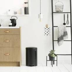 Brabantia NewIcon Pedaalemmer 20 Liter 15 Brabantia NewIcon Pedaalemmer 20 Liter -Brabantia 9497151