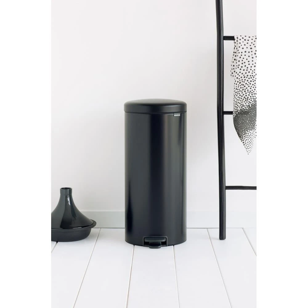 Brabantia NewIcon Pedaalemmer 30 Liter 7 Brabantia NewIcon Pedaalemmer 30 Liter - Afbeelding 5