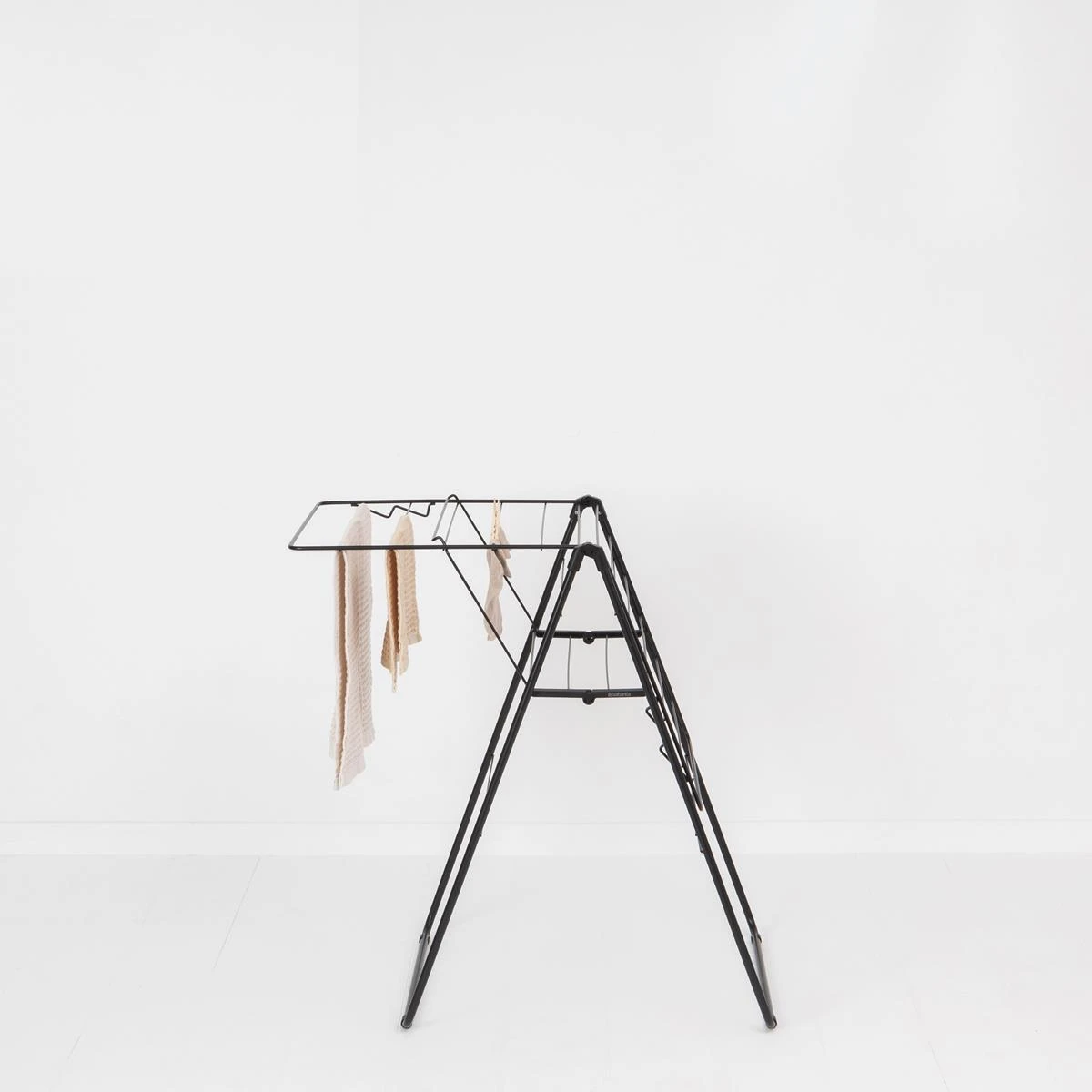 Brabantia HangOn Droogrek 15 Meter - Matt Black 16 Brabantia HangOn Droogrek 15 Meter - Matt Black - Afbeelding 14